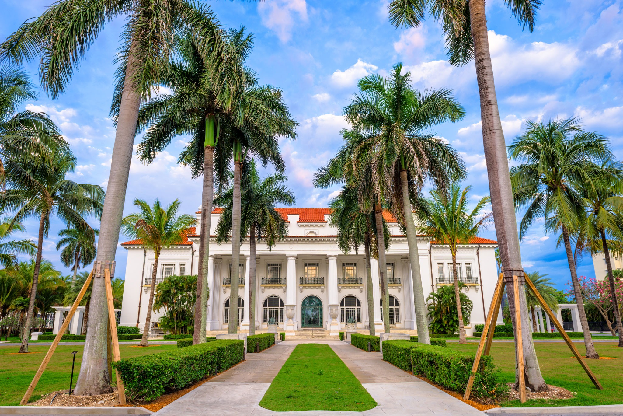 Louis Vuitton Palm Beach Gardens, 3101 PGA Boulevard, The Gardens